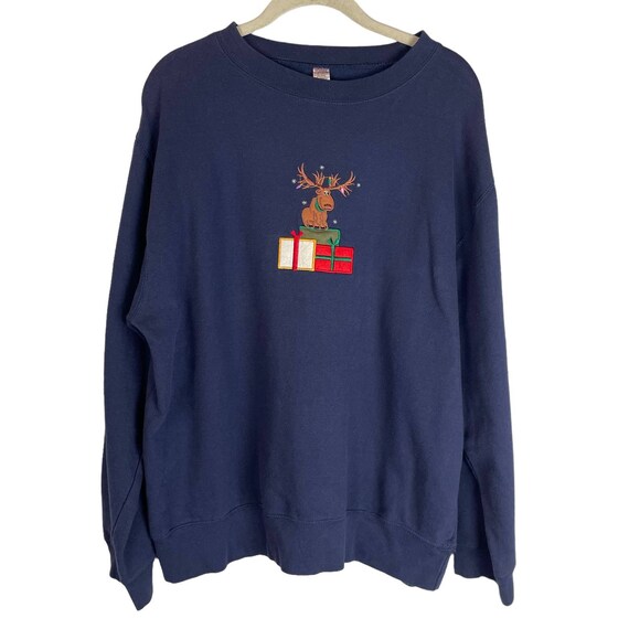 Vintage Navy reindeer present embroidered crew ne… - image 1