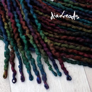 Micro Thin SE Wool Dreads BLACK RAINBOW Wavy Wool Dreadlocks Single Ended Extensions Glare Oil Spill