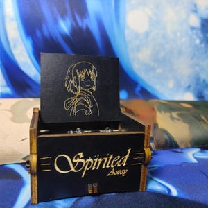 Gepersonaliseerde Spirited Away houten muziekdoos - op maat gegraveerd: jouw naam, persoonlijk cadeau voor hem/haar