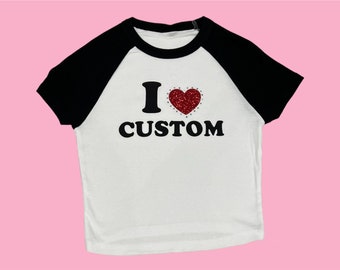 Camiseta infantil personalizada "I Love Rhinestone": Roupa de show dos anos 90, top cropped com strass, camiseta raglan estilo beisebol.