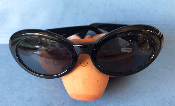 Discontinued GIANNI VERSACE Sunglasses 