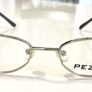 Nuovi occhiali da vista PEZZO argento con aste grigie ~ Modello fuori produzione ~ Saldi scontati! ~ Spedizione gratuita negli Stati Uniti!