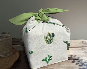 Custom Name Embroidered cactus Reusable lunch bag bento bag, zero waste , Eco Friendly  lunch box cloth School Gift for her