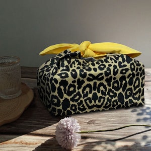 Custom Name Leopard print insulated  lunch bag bento bag, zero waste , Eco Friendly  lunch box cloth School Gift for  women