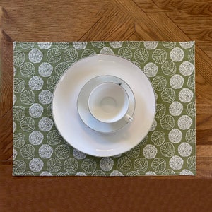 Placemats personalized, placemats with custom name, table setting, table decoration placemat , Housewarming gift  Embroidery Leaves