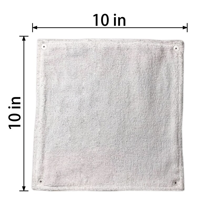 Pu&ograve; includere: Panno per la pulizia in microfibra bianco con quattro occhielli metallici, misura 25,4 cm x 25,4 cm.