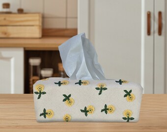 Rectangle Tissue Box Cover, Tissue Dispenser, Home Gift,Housewarming gift,Mothers Day Gift,Kitchen Decor,Bathroom Decor,Embroidered Daisy