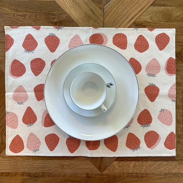 Placemats personalized, placemats with custom name, table setting, table decoration placemat , Housewarming gift strawberry