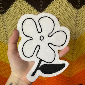 Mod Flower Chainstitched Patch