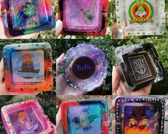 Custom Resin Ashtrays, choose colour/glitter/photo/text. Square or Circle. FREE KEYRING with every purchase!