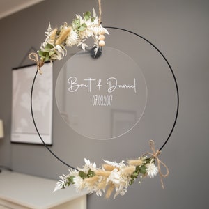 Unique metal-acrylic door wreath with dried flowers in natural-white-green | personalized gifts | Wedding, birthday, home decor |