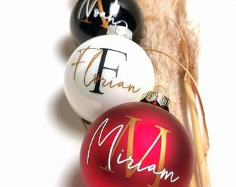 Stylishly personalized Christmas ball - 8 cm - in real glass with initial letter