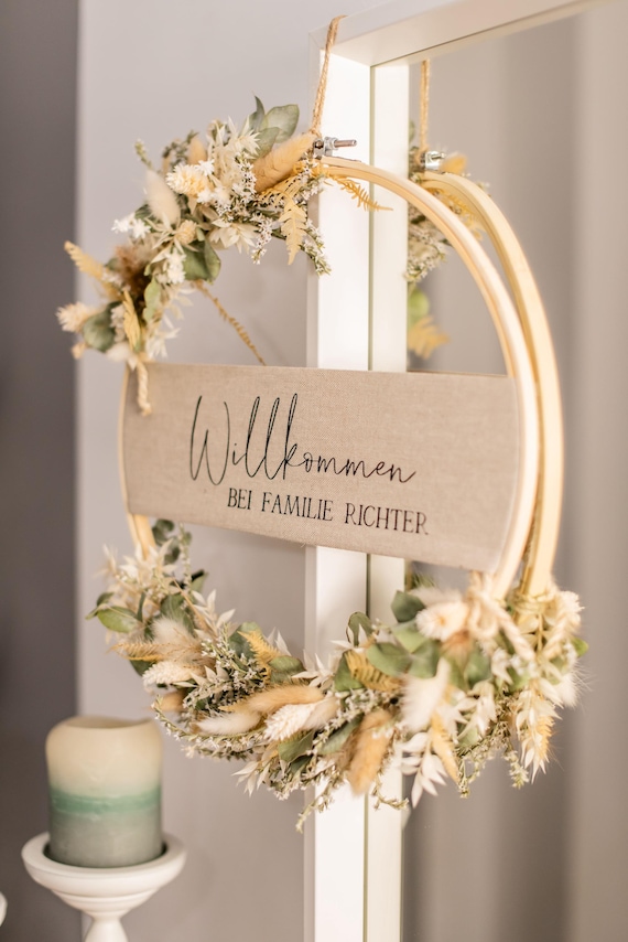 Personalisiertes Geschenk zur Hochzeit: eleganter Premium Türkranz mit Trockenblumen – für Freunde und Familie oder als persönliche Deko