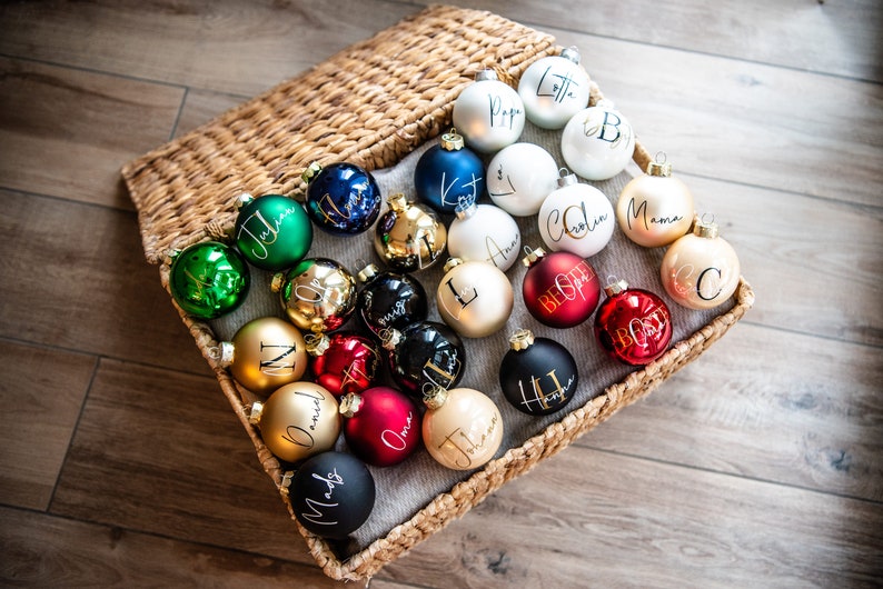 Stylishly personalized Christmas ball 8 cm in real glass with initial letter image 2