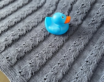 Easy Knit Baby Blanket Pattern: Beginner Friendly (PDF Pattern)
