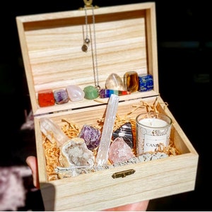 Chakra Crystal Healing Kit with Sage Pendulum Quartz Amethyst Tourmaline Selenite Candle 画像 8