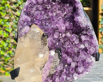 Amethyst Deep Purple with calcite on stand from Uruguay - SE Rare High Grade - Trazedor de luz