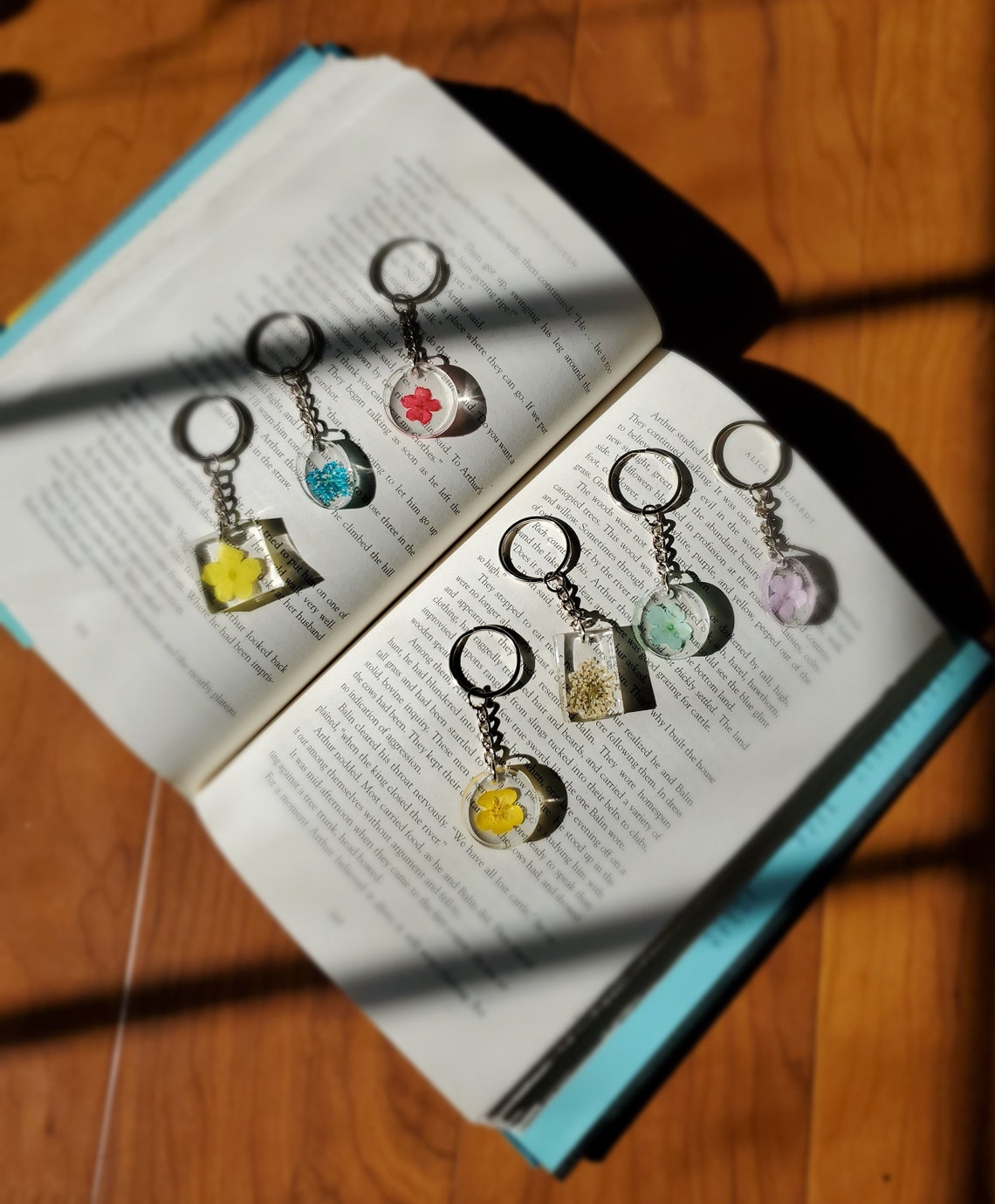 Floral Resin Keychain Resin Art Floral Work Etsy