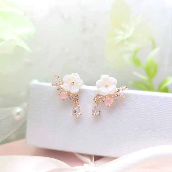 Flower Girl Earring. Shell Flower With Cubic Zirconia Earring