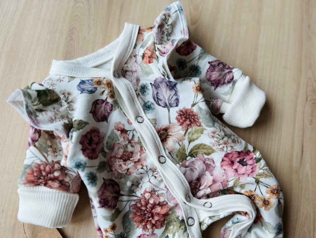 Preemie Baby Clothes, Preemie Girl Clothes, Preemie Boy Clothes, Preemie Coming Home Outfit, Preemie Baby Gift, Premie Baby Girl Clothes