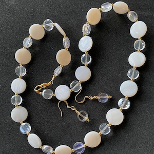 Mother of pearl necklace and earring set.