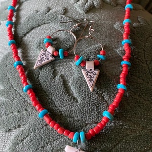 Turquoise bear arrowhead set