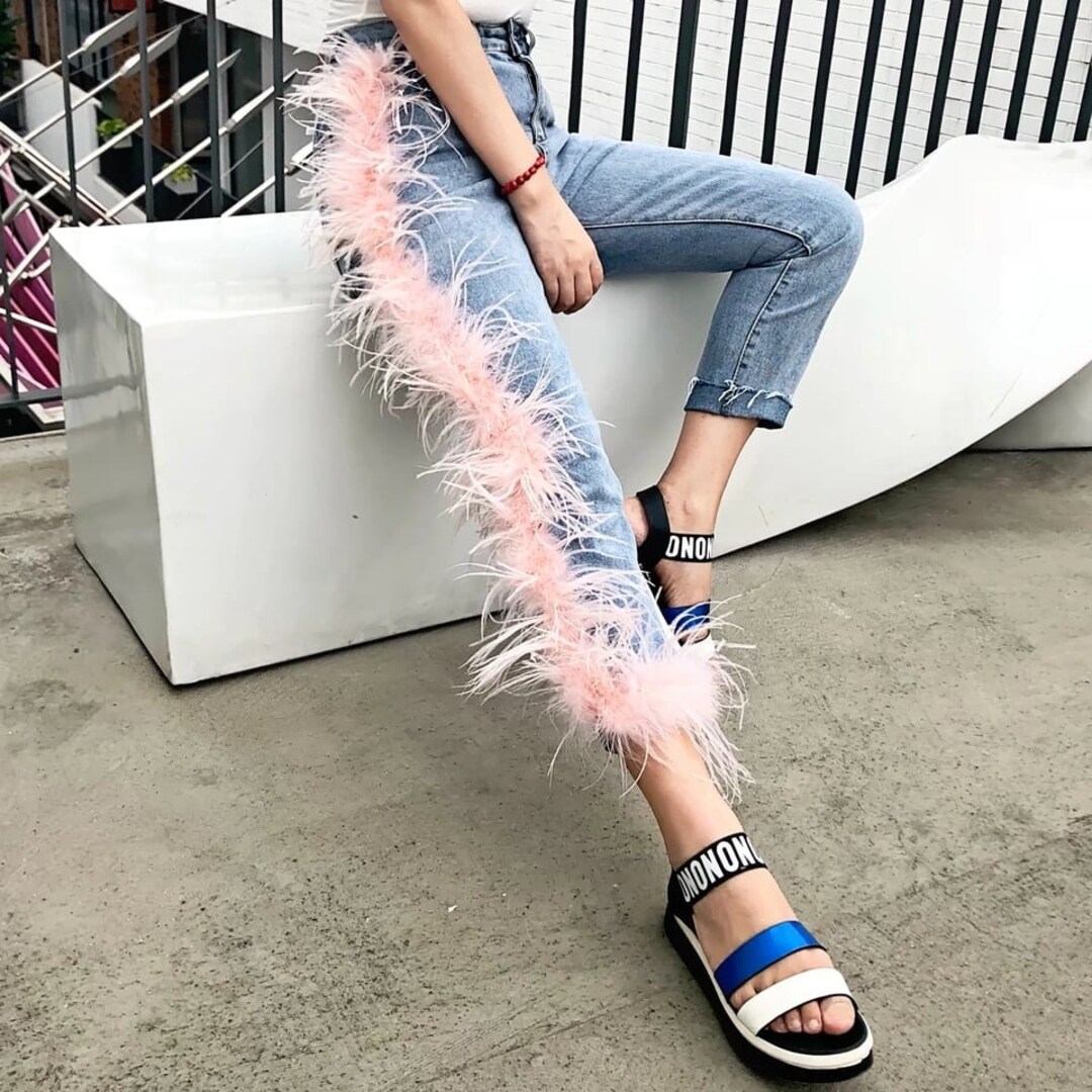 High Waisted Jeans Broken Tassels Fur Patchwork Pleated Jeans