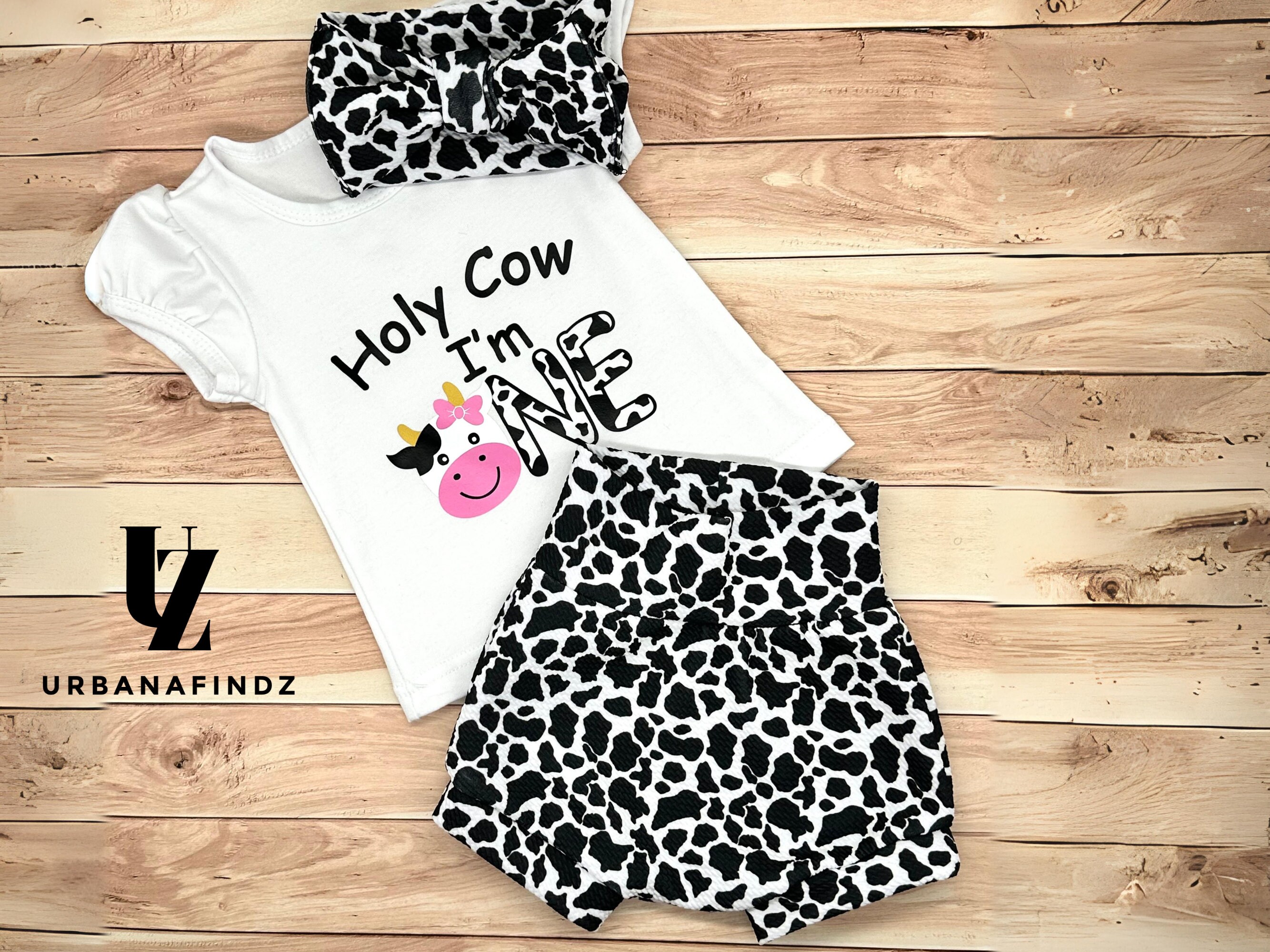 Holy Cow, I'm One, 1st Birthday Outfit, Farm Animal Birthday Party Celebration |First Birthday Outfit Bummies and Bow