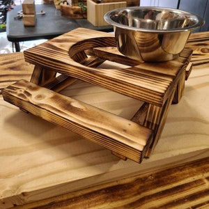 Squirrel Picnic Table Feeder with Metal Bowl