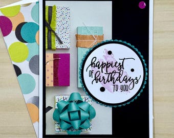 Tarjeta de cumpleaños brillante hecha a mano, diseño de regalo alegre