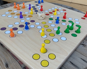 Juego de mesa de madera de gran tamaño, 57 x 57 cm, para 6 jugadores. Número de artículo: 46502