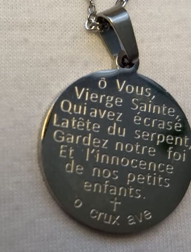 Croix De Pardon – Marie Julie Jahenny – Pendentif En Acier Inoxydable Avec Flamme En émail Blanc