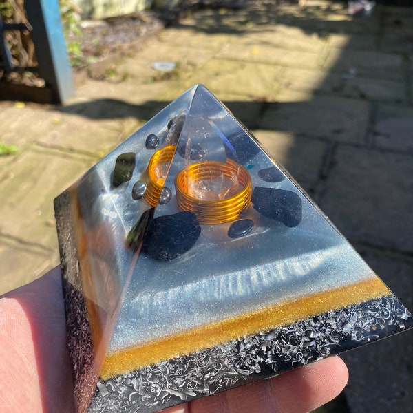 Queops orgonite Pyramid powerful EMF Protector 5G