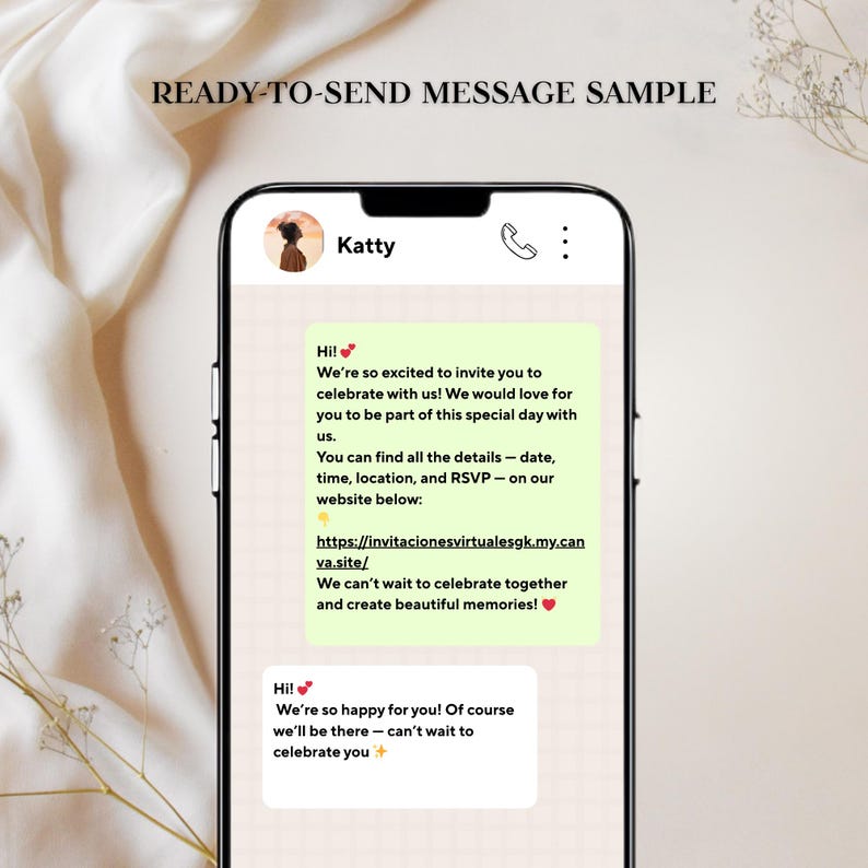 Pode incluir: Uma tela de smartphone exibindo um exemplo de mensagem pronta para envio para um convite de evento. A interface de chat mostra um bal&atilde;o verde com texto de convite e um bal&atilde;o branco com uma resposta positiva e um link de site.