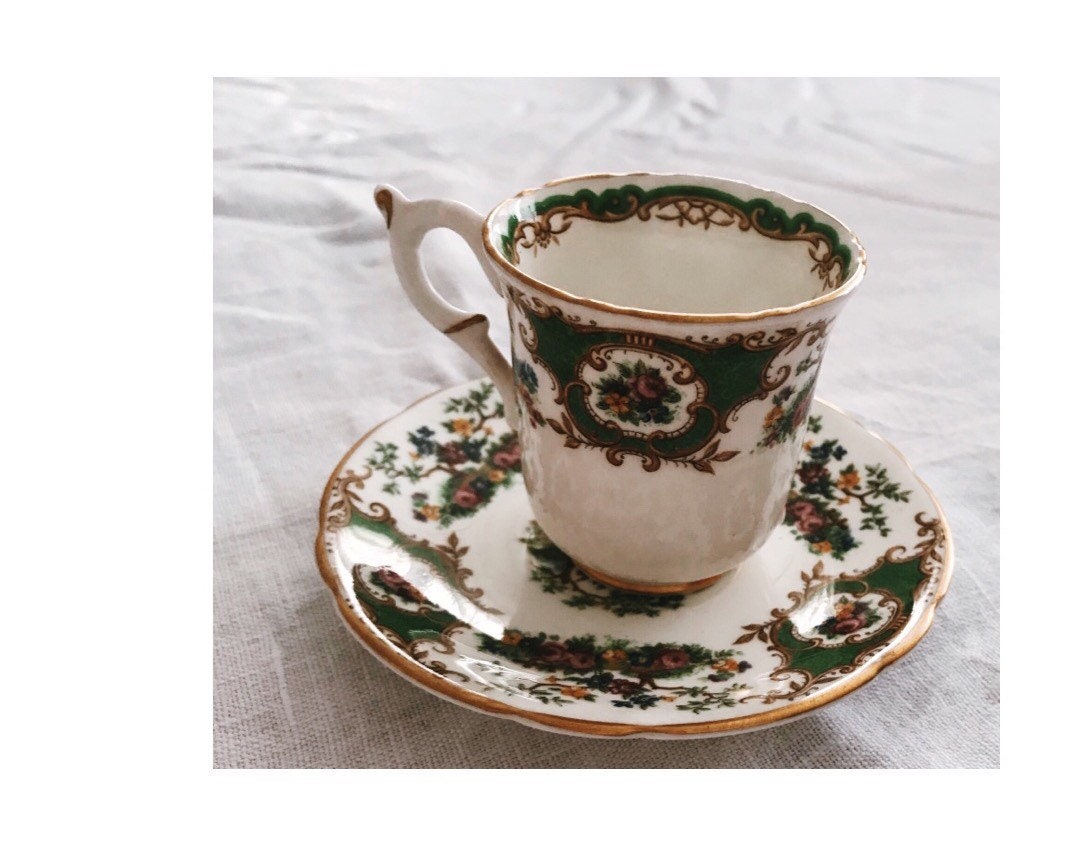 Reproduction// Tasse à Café et Sa Soucoupe Xviiieme | 1750 Coalport