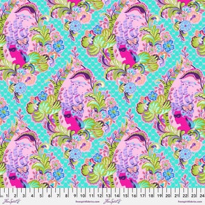Tula Pink - Cameo || Parisville Deja Vu