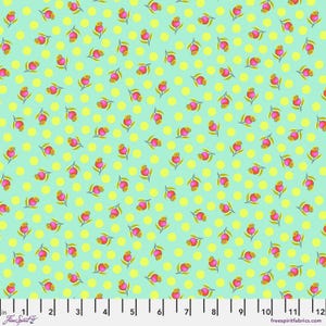 Untamed | Tula Pink | Impending Bloom - Moonbeam | Tula Pink | Free Spirit Fabrics