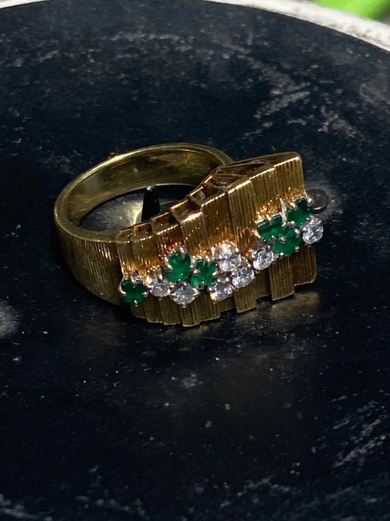 Vintage 18k yellow gold emerald and diamond yello… - image 8