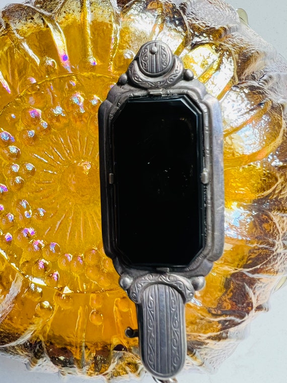 Lorgnette a pair of spectacles with a handle. - image 5