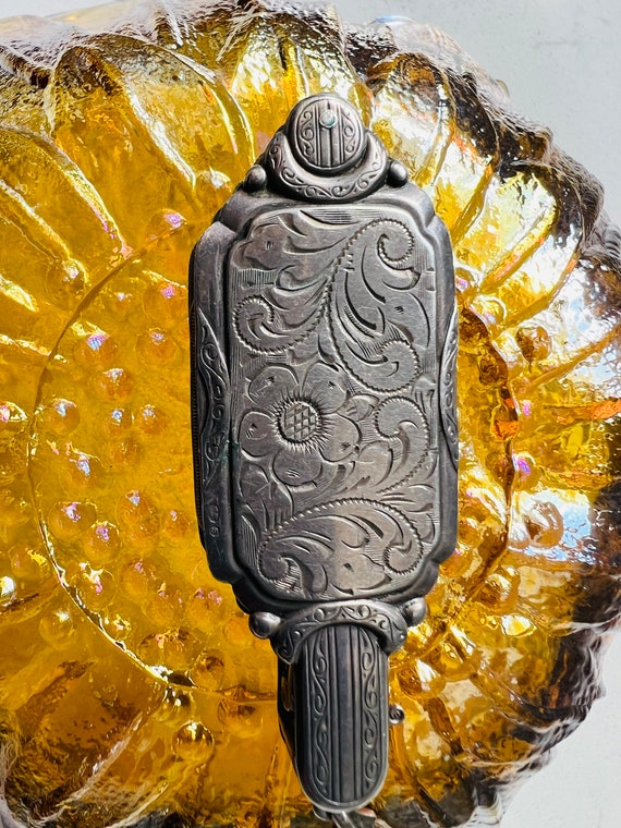 Lorgnette a pair of spectacles with a handle. - image 9