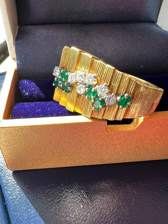 Vintage 18k yellow gold emerald and diamond yello… - image 1