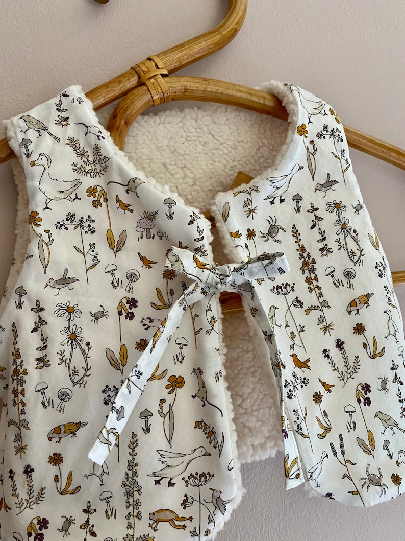 Reversible shepherd vest in Liberty® Theo gold and unbleached curly moumoute image 1