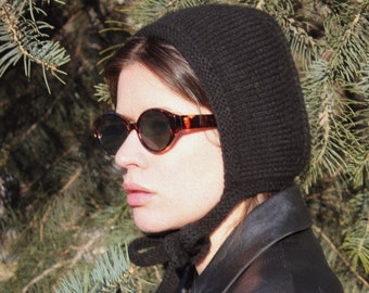 Gorro con pajarita para adulto tejido a mano en color negro