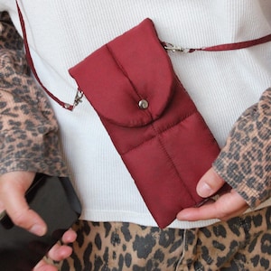 Pochette pour téléphone portable en velours bordeaux, sac bandoulière bouffant, étui rembourré imperméable avec sangle, pochette mains libres, cadeau de voyage pour elle