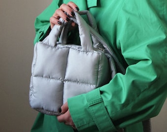 MINI PILLOW PUFFER essential bag in silver , tote bag