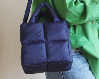 MINI PILLOW PUFFER essential bag in navy blue, tote bag