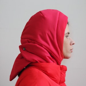 PILLOW Puffer HEADSCARF in scarlet red scarf quilted shawl puffer, fashion shawl 2022-23, fashion shawl babyska style Quilted Headscarf image 1