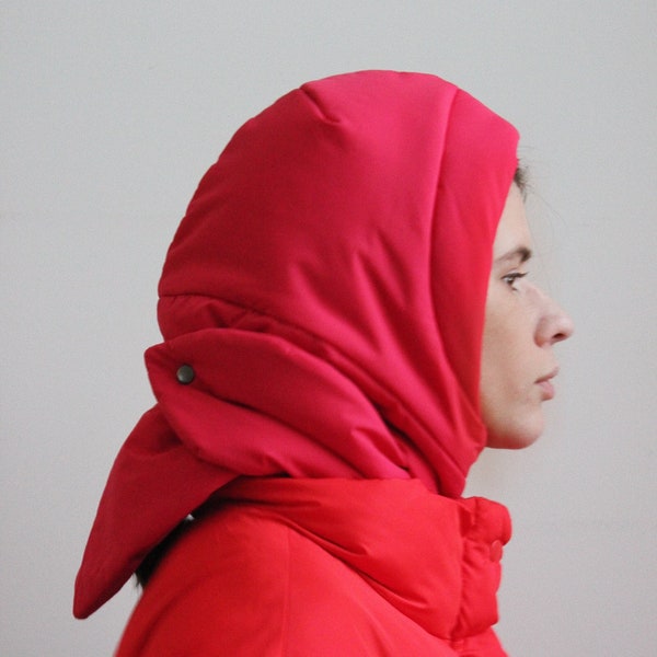 PILLOW Puffer HEADSCARF in scarlet red; scarf quilted shawl puffer, fashion shawl 2022-23, fashion shawl babyska style Quilted Headscarf