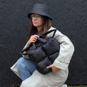 PILLOW Puffer bag in charcoal black,Padded Super Puffer Oversize Tote Shopper Bag Shoulder Bag Quilted Bag image 3