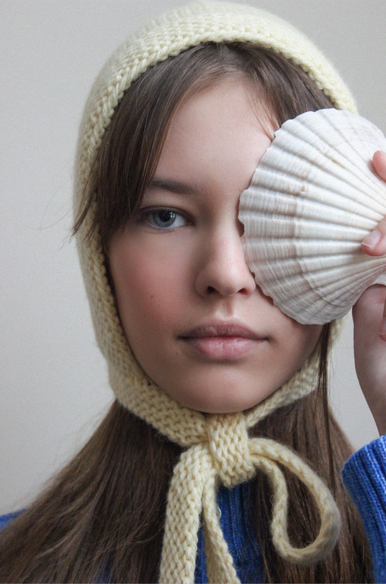 Hand-knitted Adult Bow Tie Bonnet hat in Light Yellow image 3